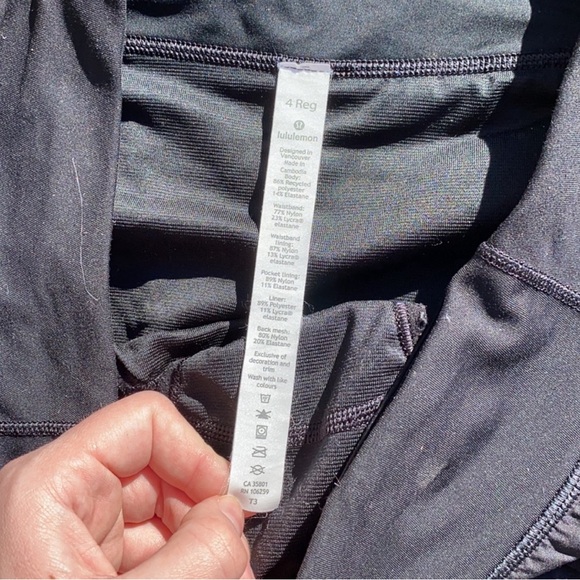 lululemon speed up shorts - Picture 2 of 5